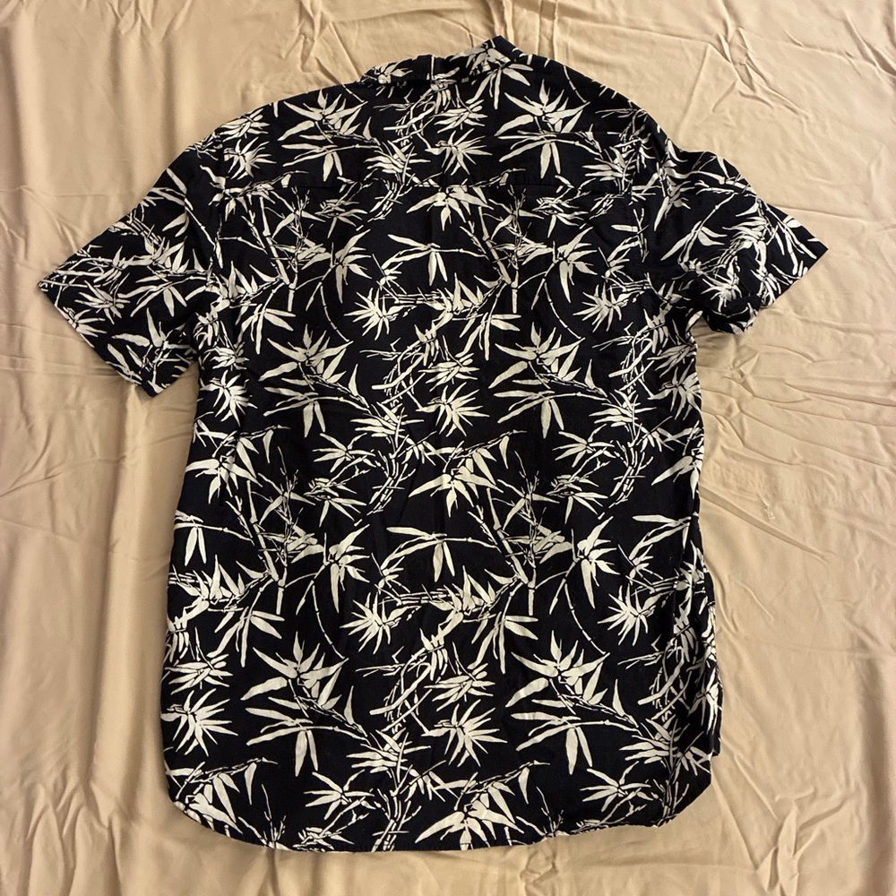 H&M Black and White Bamboo Leaf Button Up Print Shirt - Picture 4 of 7